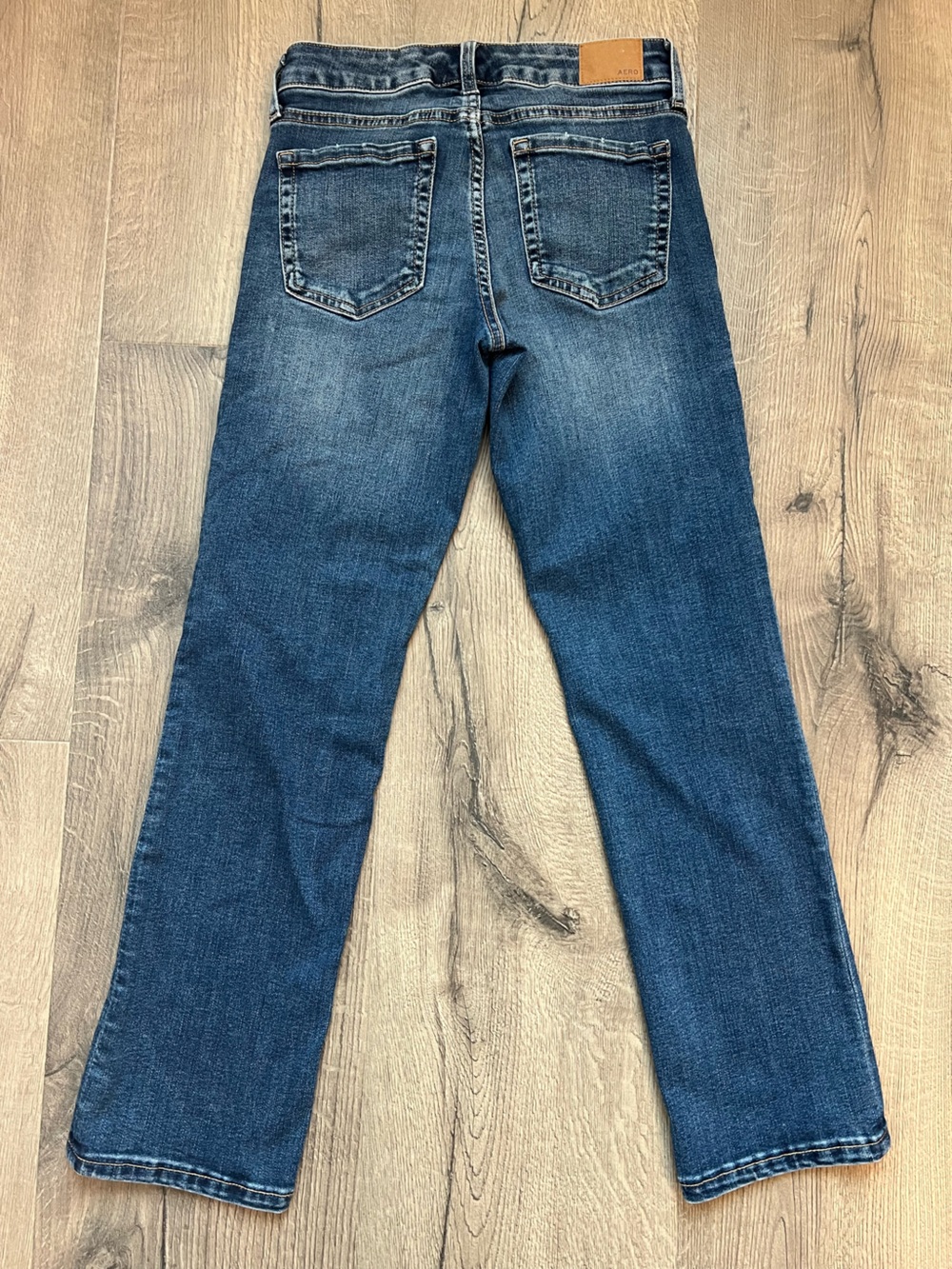 Aeropostale mid rise Straight leg blue Jeans - Picture 2 of 8